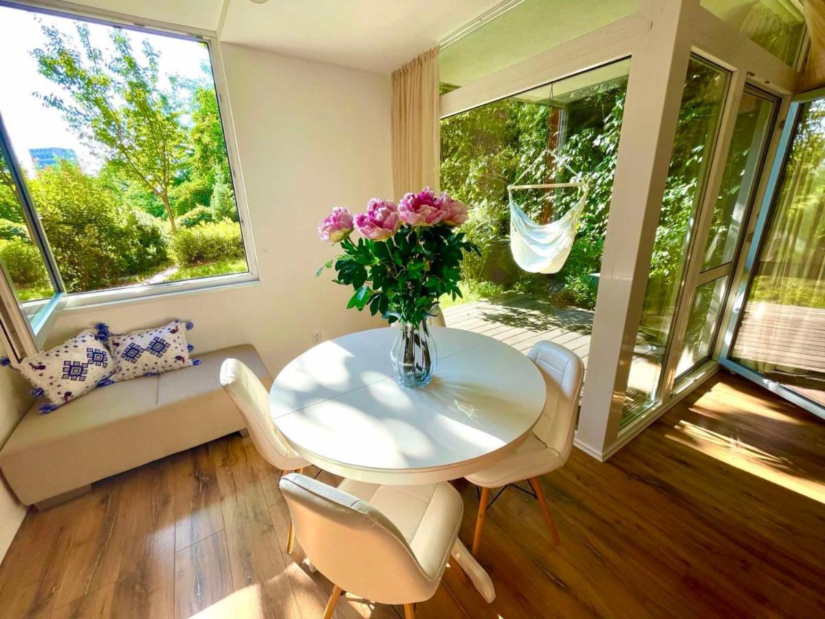 70M2 Romantic Living In The Old Town With Garden Bratislava Exteriör bild
