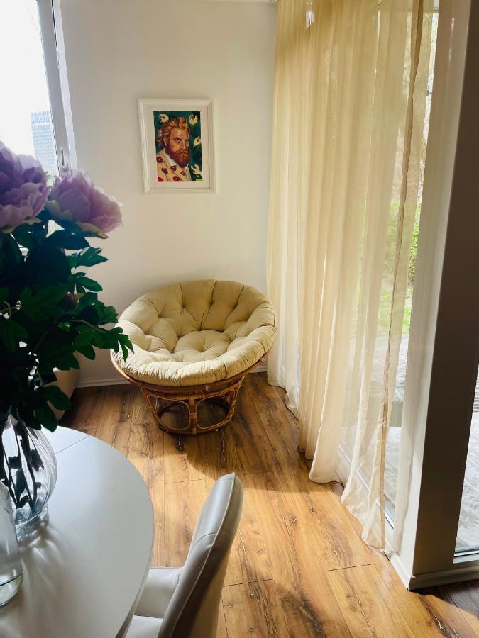 70M2 Romantic Living In The Old Town With Garden Bratislava Exteriör bild
